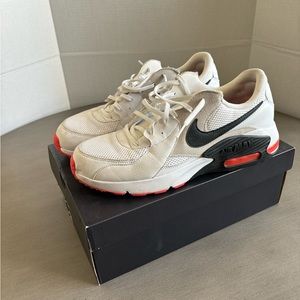 Mens Nike Air Max in white size 13